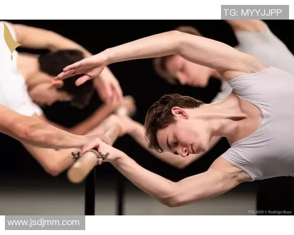 赖杨对决利雅得希拉精彩赛事回顾与分析